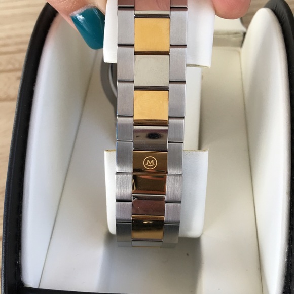 Movado Venturi Quartz Watch Men’s Like New - Picture 5 of 8